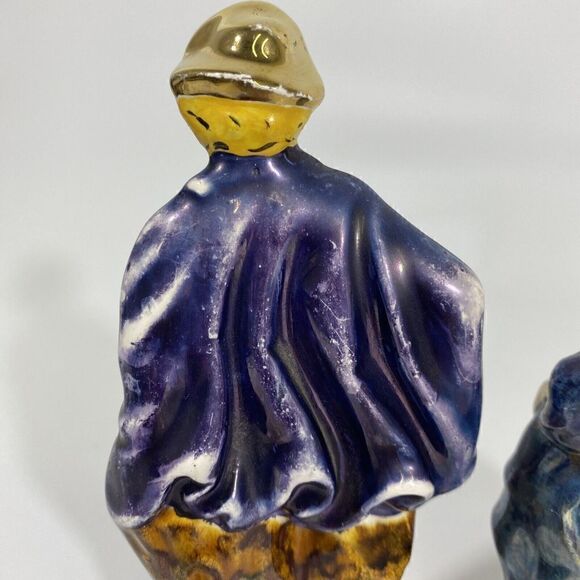 Vtg Staffordshire Man & Woman Majolica art Pottery Figurine Pair cottagecore - Picture 12 of 15